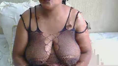 RealAmazingBoobs online show from March 7, 8:13 am