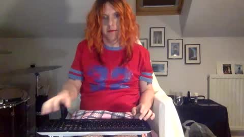 realkinkyquinn online show from April 18, 11:49 pm