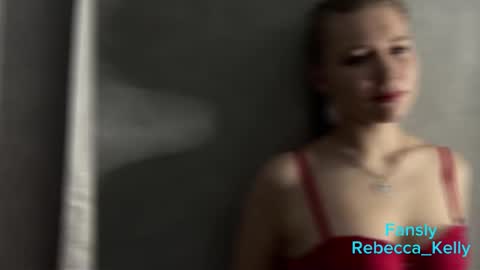 rebecca_____ online show from December 18, 2:07 am