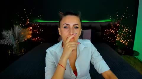 rebecca_diamonds online show from September 15, 5:42 am