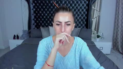 rebecca_diamonds online show from December 3, 6:58 am