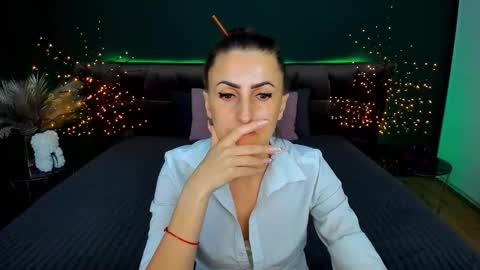 rebecca_diamonds online show from December 2, 6:56 am