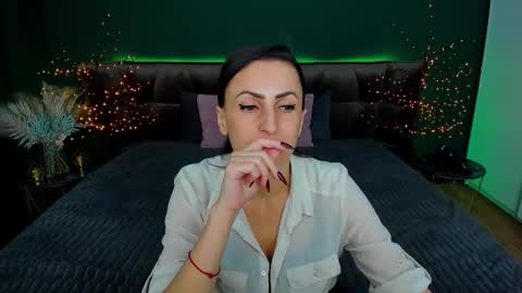 rebecca_diamonds online show from March 4, 10:13 am