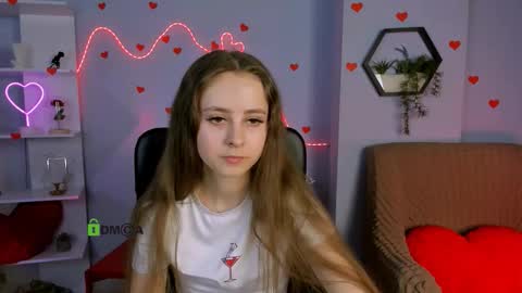 rebecca_smile_ online show from March 17, 2:44 pm