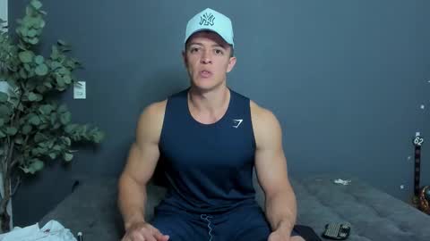 twitter REECET26 instagram RECCETAYLOR online show from December 17, 1:01 am