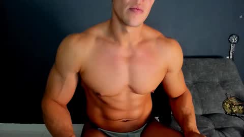 twitter REECET26 instagram RECCETAYLOR online show from November 27, 4:53 am