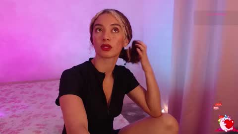 red_velvett0 online show from November 20, 5:06 am