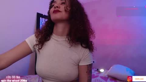 red_velvett0 online show from March 6, 4:44 am