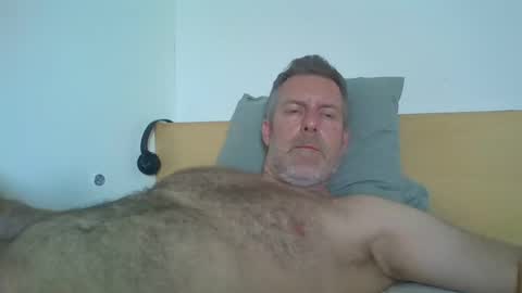 Red online show from May 29, 11:52 am