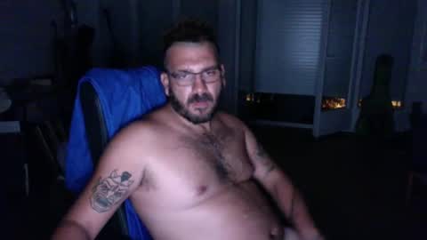 redbonezzzz online show from May 30, 2:10 am