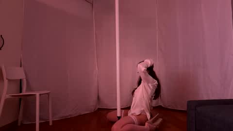 Red Couple Tube online show from January 19, 8:30 pm