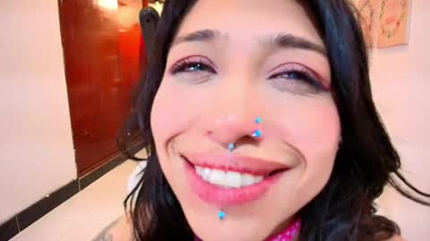 Snapshot of redhotter_ chatting on February 20, 10:48 pm Lili Lopez online show from February 20, 10:48 pm