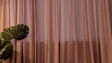 Snapshot of redmeloddy chatting on February 3, 10:32 pm Meloddy online show from February 3, 10:32 pm