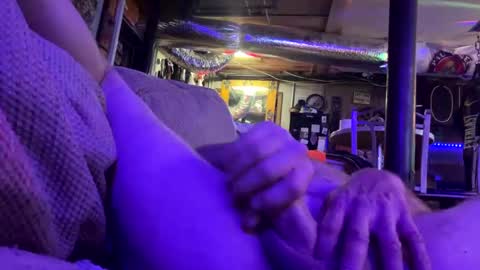 Lee online show from December 8, 12:02 am