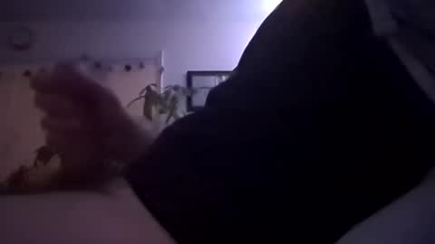 Snapshot of regularguy20 chatting on February 25, 9:31 am regularguy20 online show from February 25, 9:31 am