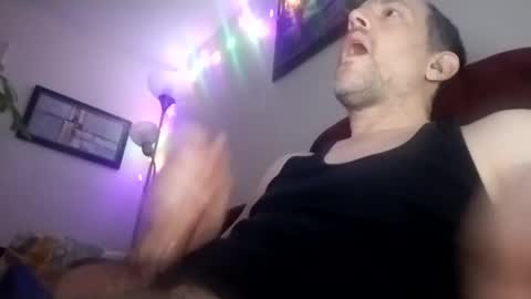 Snapshot of regularguy20 chatting on January 20, 8:52 am regularguy20 online show from January 20, 8:52 am