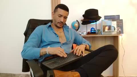   REIKO  online show from November 10, 3:48 pm