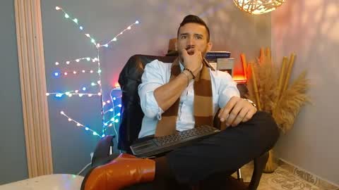   REIKO  online show from April 1, 3:09 pm