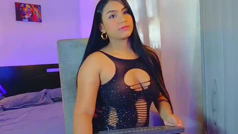 paola online show from November 10, 3:26 pm