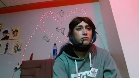 reiv_femboy online show from July 12, 4:37 am