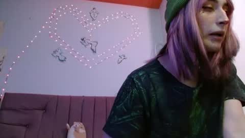 reiv_femboy online show from July 16, 3:54 am