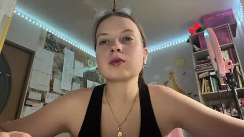 Annabel online show from July 30, 8:04 am
