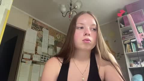 Annabel online show from July 31, 8:04 am