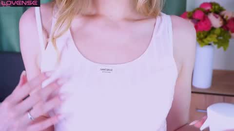 Emma online show from June 7, 2:00 pm