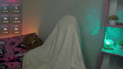 reneefoxy_ online show from June 29, 1:13 am