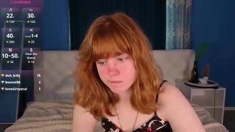 reneefoxy_ online show from June 20, 1:12 am
