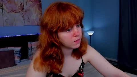 reneefoxy_ online show from June 16, 1:09 am