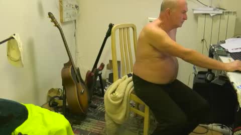 renefr online show from November 24, 7:18 am