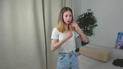 Christina online show from May 16, 6:28 pm