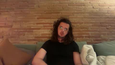 Renzo online show from May 16, 1:35 am