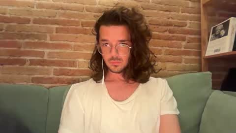 Renzo online show from May 13, 1:48 am