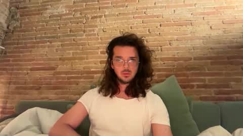 Renzo online show from May 10, 2:51 am