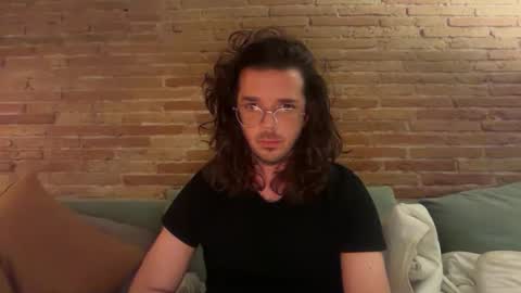 Renzo online show from May 16, 2:08 am