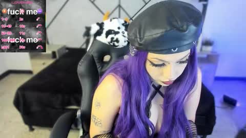 Reven  online show from November 17, 7:49 pm