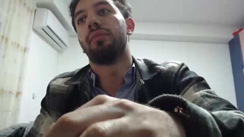 Chris online show from December 25, 5:05 pm