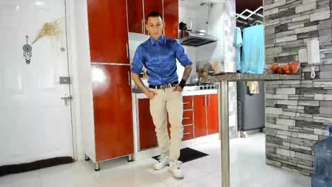 reymasterhot online show from November 25, 7:23 pm