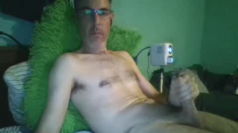 reyes_albert2006 online show from September 16, 11:01 am