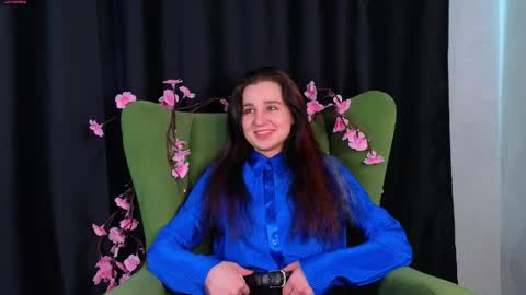 reynaedge online show from June 8, 7:09 am