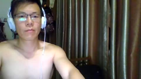 rhgfhdfhg1029 online show from July 18, 3:36 pm