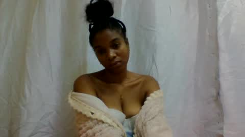 richella34 online show from July 24, 3:36 am