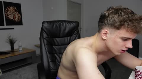 RICKY BECKO online show from October 27, 4:18 pm