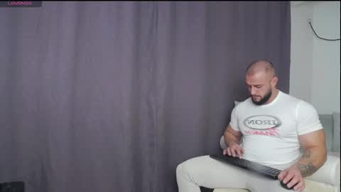 rickymiami1 online show from November 13, 8:22 pm