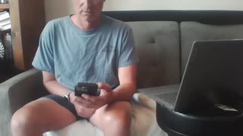 ridemehigh1 online show from November 3, 10:33 pm