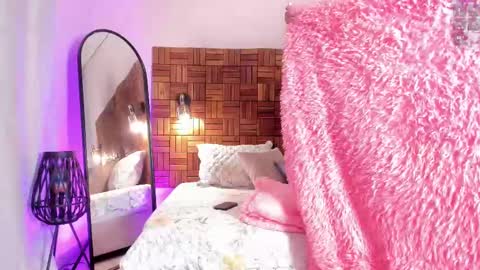 Sara online show from March 11, 10:07 am