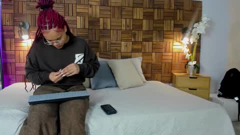 Sara online show from February 2, 10:00 am