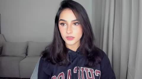 riley_tin online show from August 2, 9:16 pm